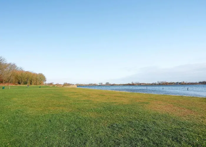Casa de Férias Sunnybeachhouse Aan Het Bos, Tussen Zee En Meer. *