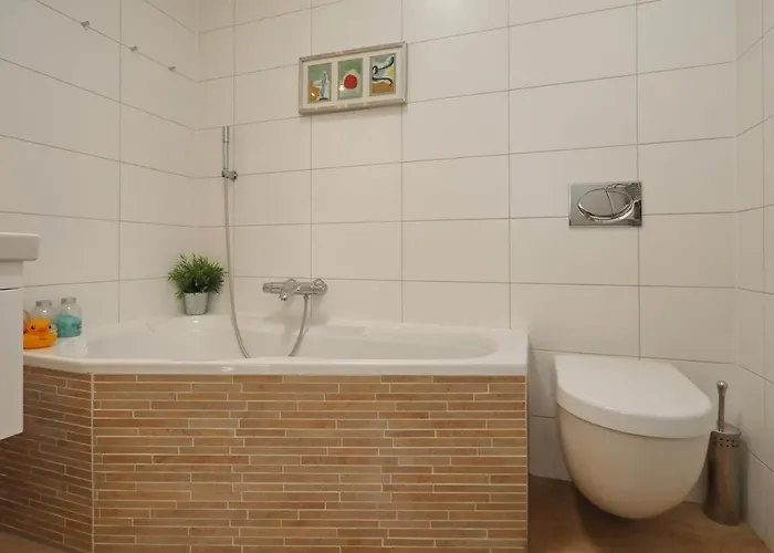 Sunnybeachhouse Aan Het Bos, Tussen Zee En Meer.